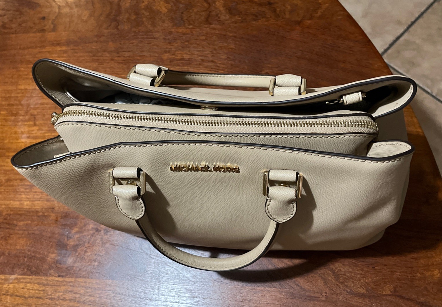 Michael Kors Savannah Medium Saffiano Taupe Satchel Leather Handbag*READ
