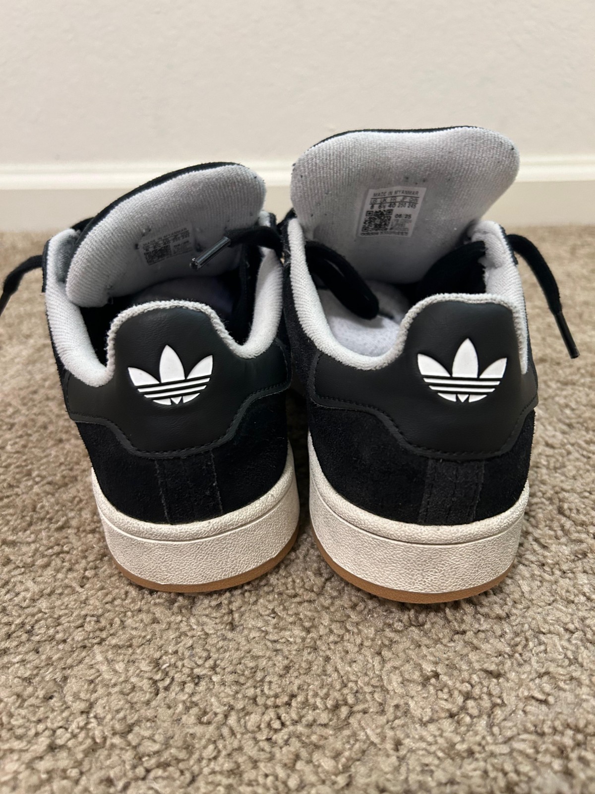 Adidas Campus 00s Black men’s Size 8.