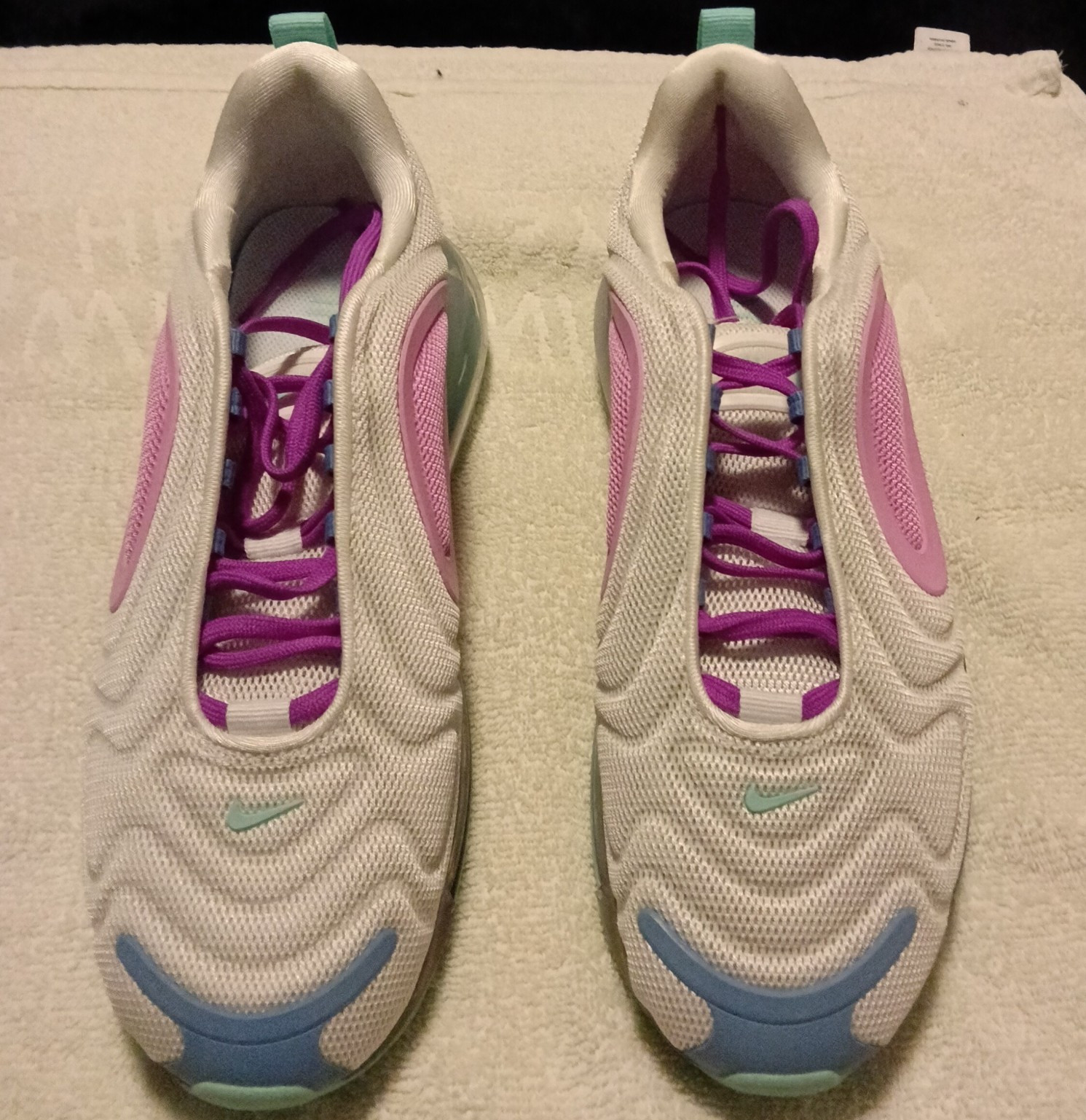 Nike Low Top Lace Up Athletic Sneakers White Purple Pink Blue Green New w/ Box