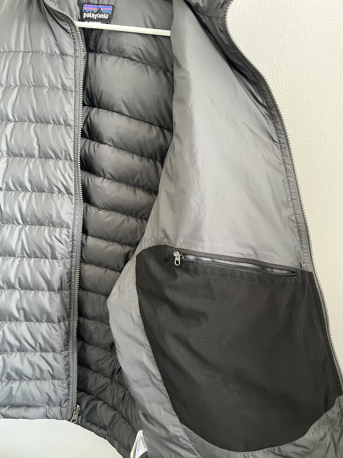 Patagonia Tres 3-in-1 Parka (Zip-Out Down Jacket ONLY) – Forge Grey Size XL Men