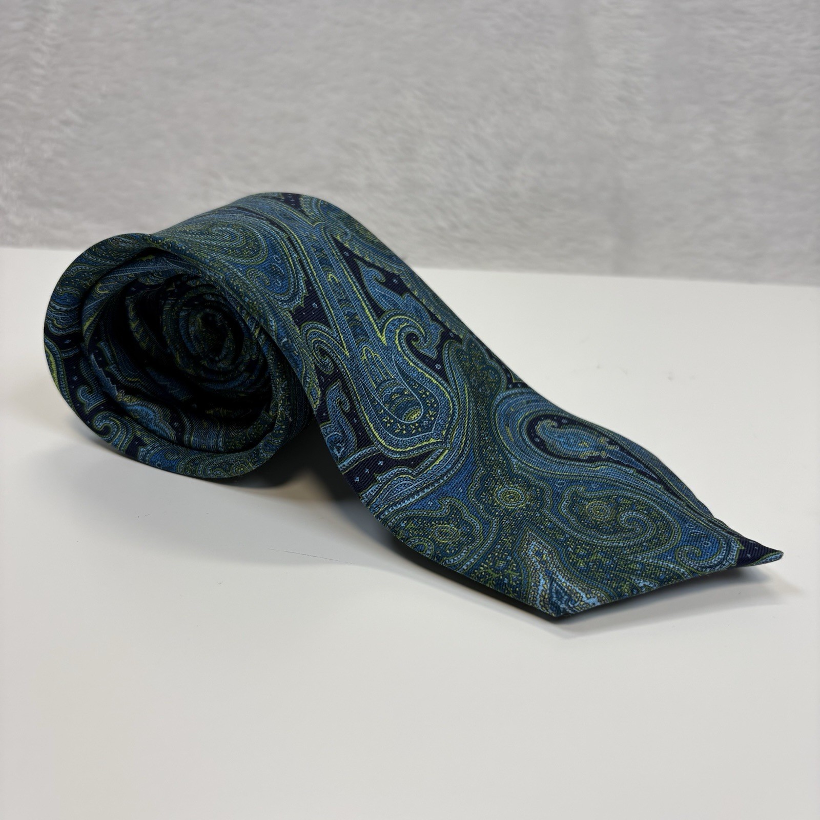 Hilditch & Key London Tie Men’s 3.25 in. x 60.5 in. Blue Green Paisley Silk