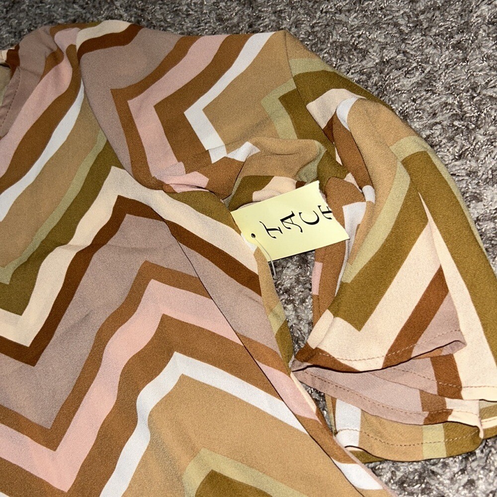 🆕 tacera large chevron blouse NWT flowy tan green pink