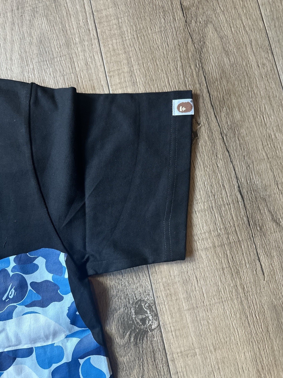 A Bathing Ape BAPE Men’s M Black Short Sleeve Crew Neck Blue Camo Ape Head Tee