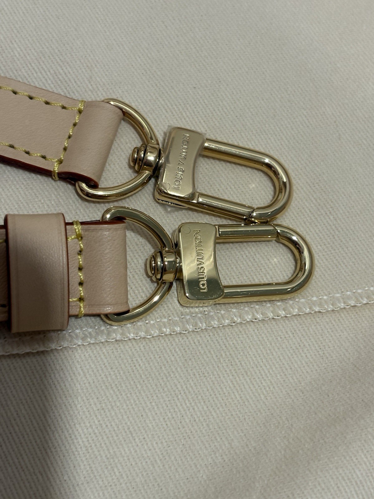 💖 NWT Louis Vuitton X Murakami High Rise Bumbag 💖
