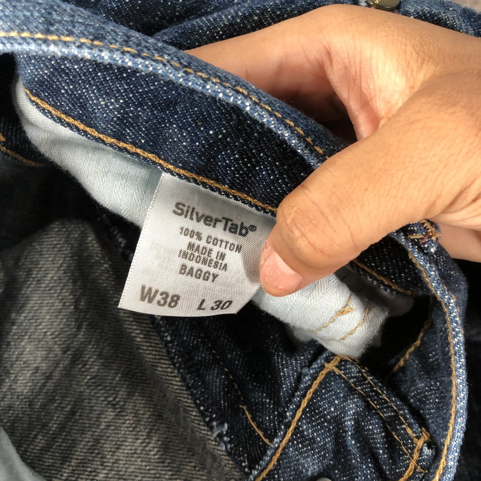 Vintage Levi’s Silvertab Baggy Denim Blue Jeans Men’s Size 38 38×31