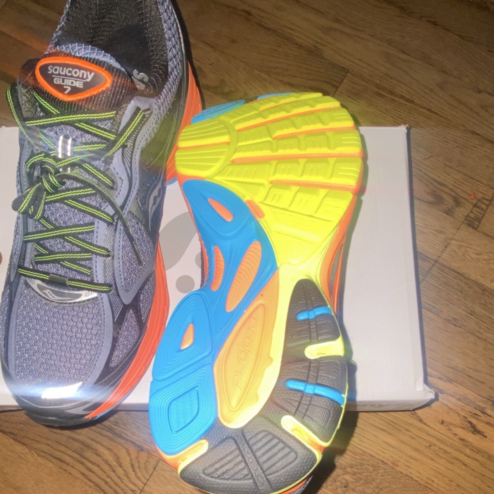 Saucony ProGrid Guide 7 Gray Orange Low Top Lace Up Mesh Running Sneakers Men