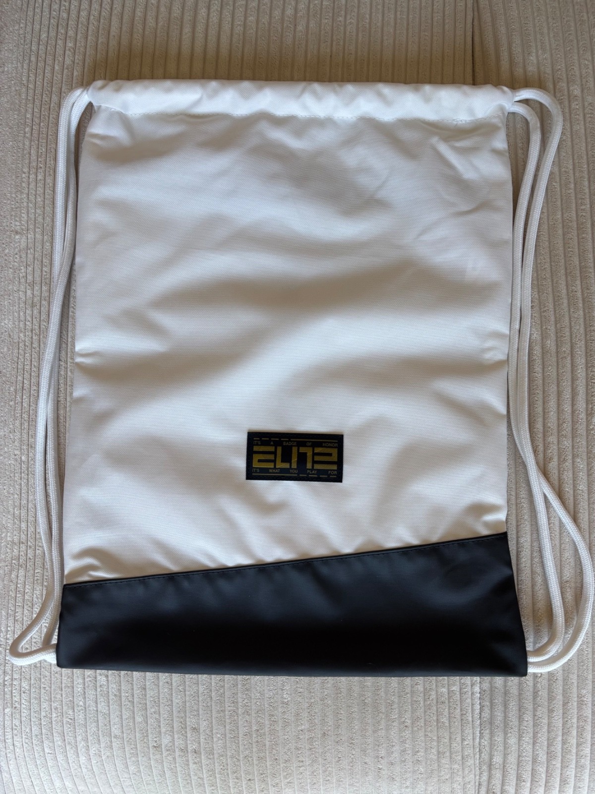 NIKE Hoops Elite Drawstring Bag (WHITE/BLACK/METALLIC GOLD)