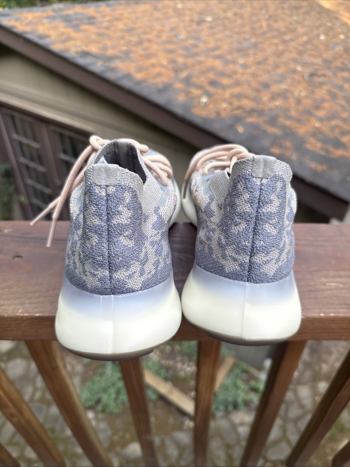 Adidas Yeezy 380 Boost Men’s Size 9.5 FX9764