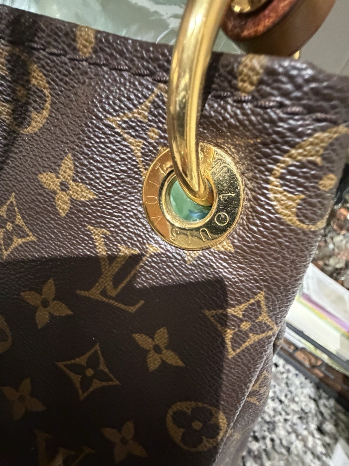 Louis Vuitton Artsy MM Monogram Canvas Leather Tote Shoulder Bag Purse Handbag