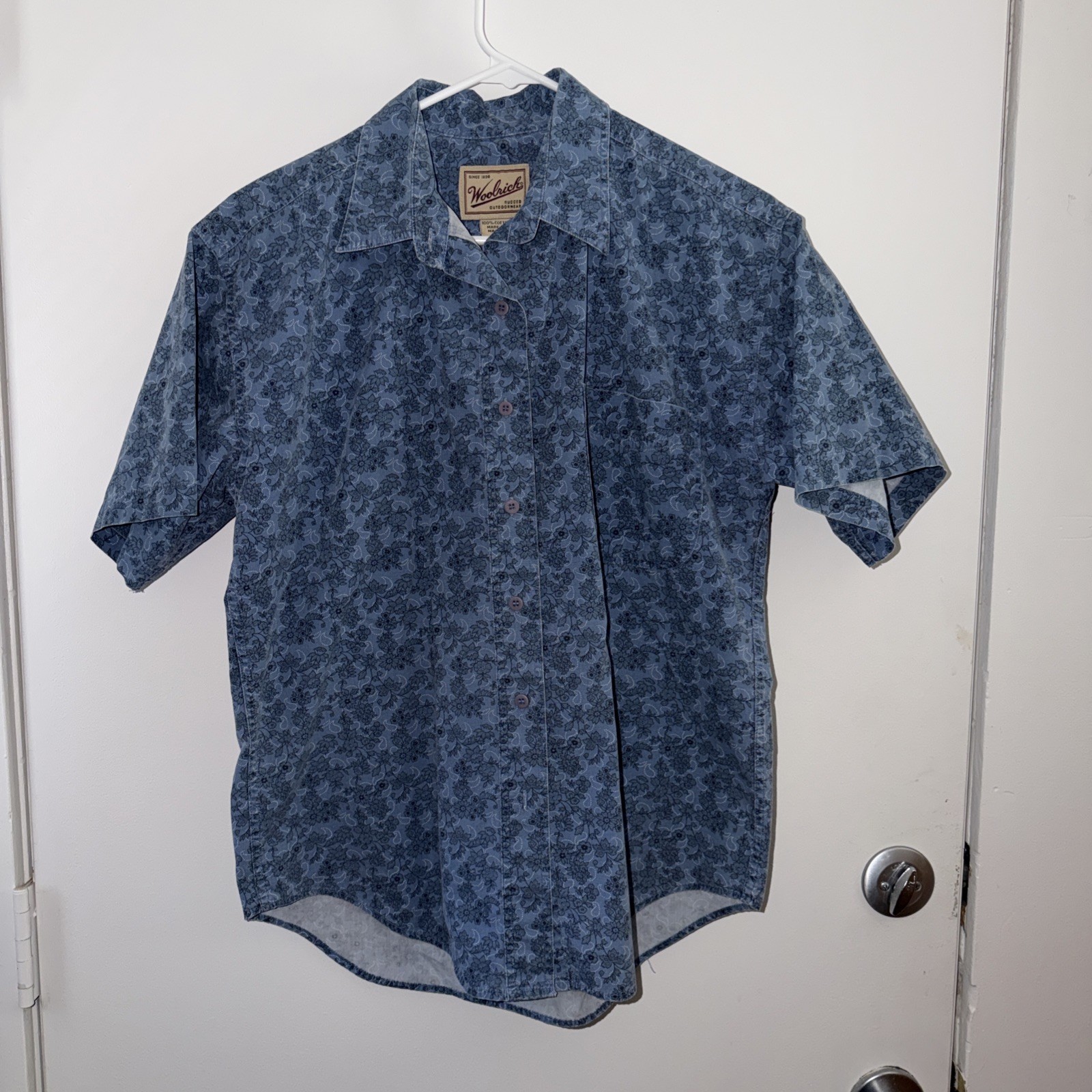 Woolrich Women’s M Short sleeve button up 100% Cotton, Sky pattern see pics