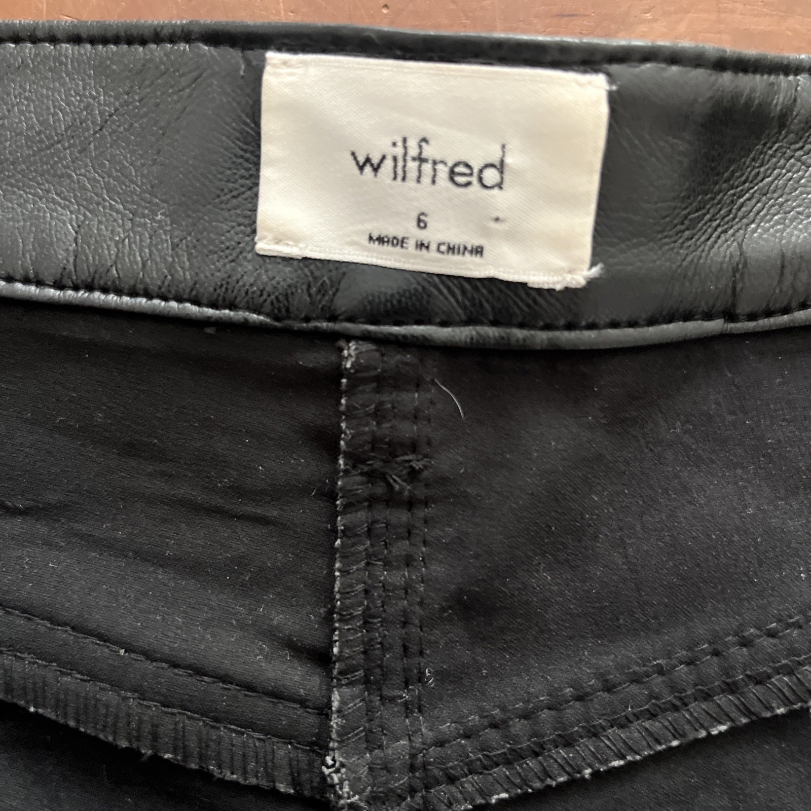 Aritzia WILFRED Black Faux Leather High-Waist Shorts Size 6