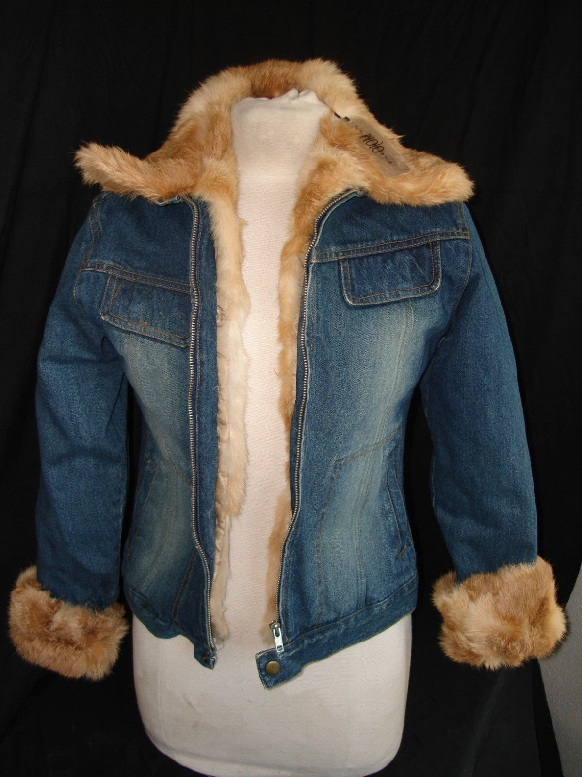 NWT Mojo Moda Blue Denim W/Rabbit Fur Trim & Quilted Lining Jacket. Sz M