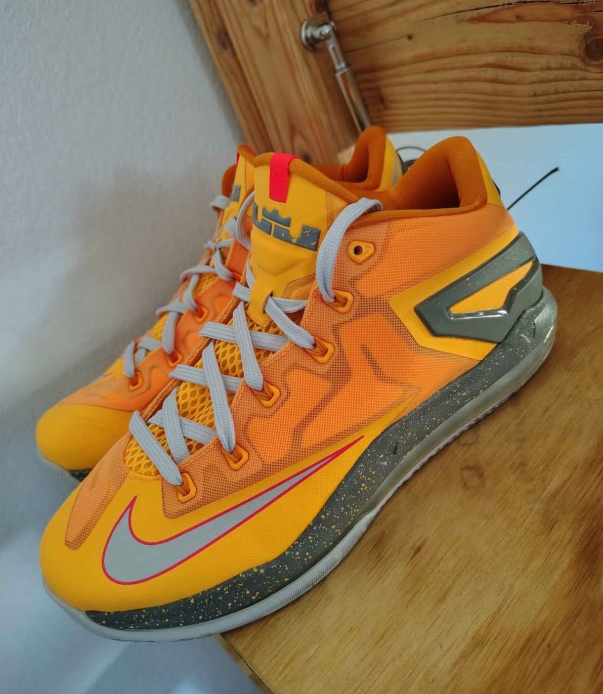 2014 Nike LeBron 11 Low “Floridian”