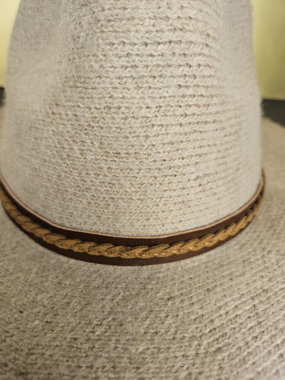 Beige Polyester/Wool Fedora Hat Wide Brim Brown Braided Band Adults Pre-Owned
