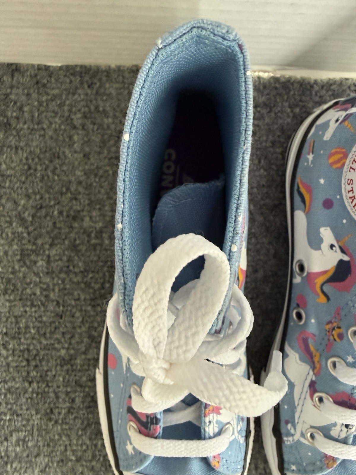Converse Chuck Taylor All Star Hi Top Unicorn Kids Junior Size 2.5 Light Blue