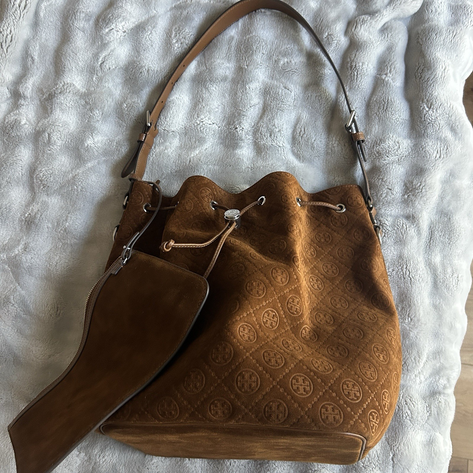 Tory Burch T Monogram Suede Oversized Bucket Bag in chicory brown