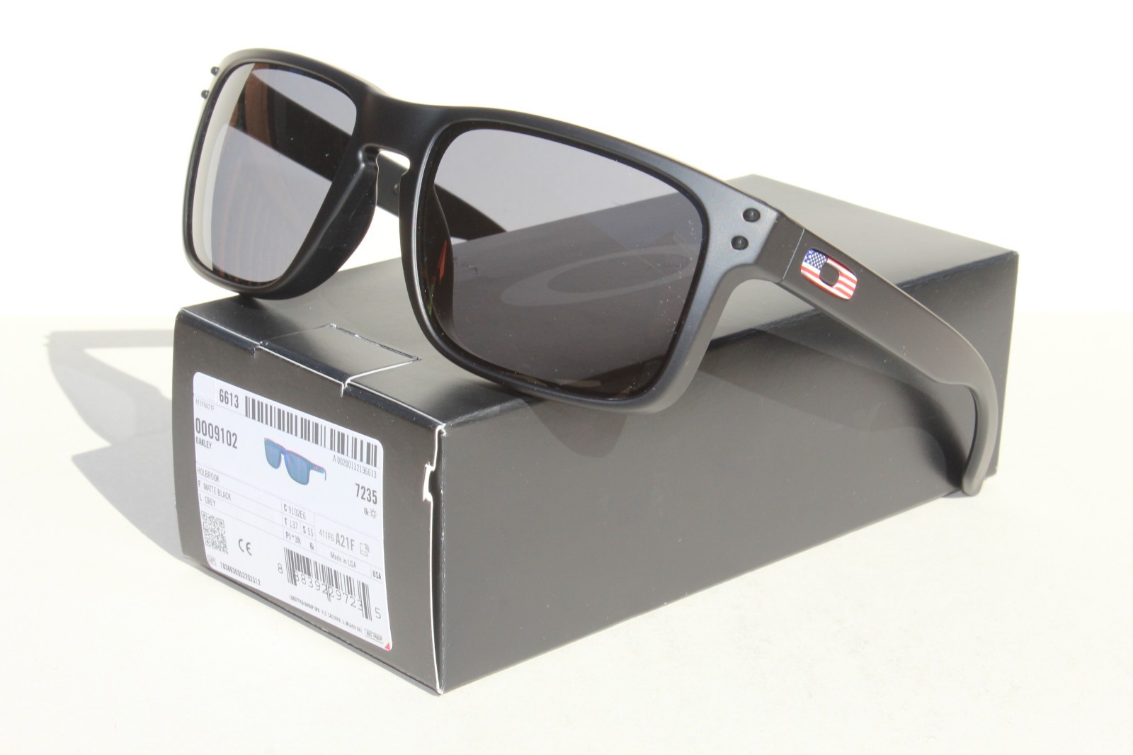 OAKLEY Holbrook Sunglasses Matte Black/Grey USA FLAG RARE OO9102-E6 NEW