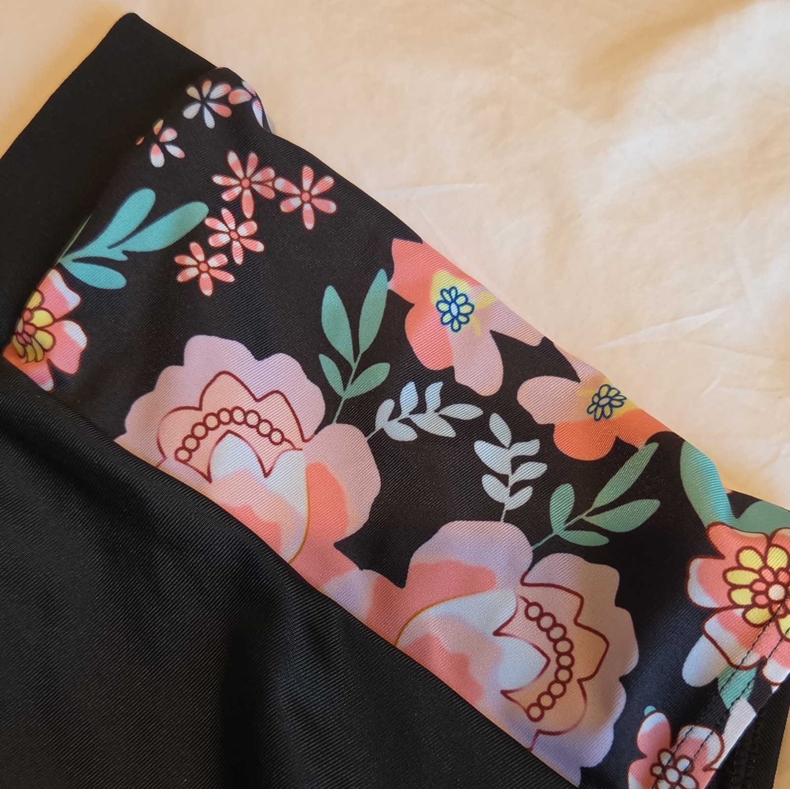 Women’s High-Waisted Floral Bikini Swim Bottom, Black/Multicolor, M D
