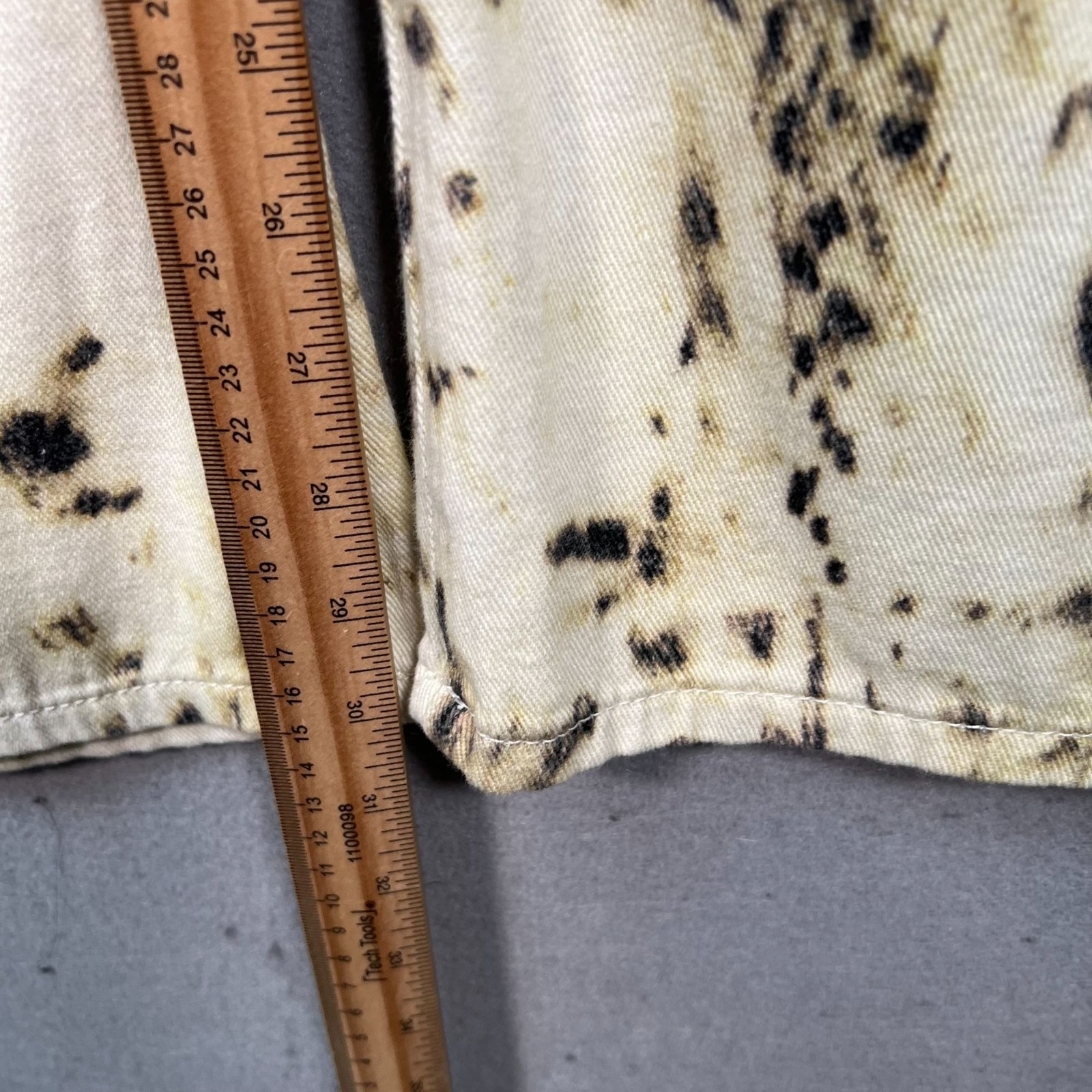 Lioness Womens Size Small High-Waisted Animal Print Denim Pants 100% Cotton