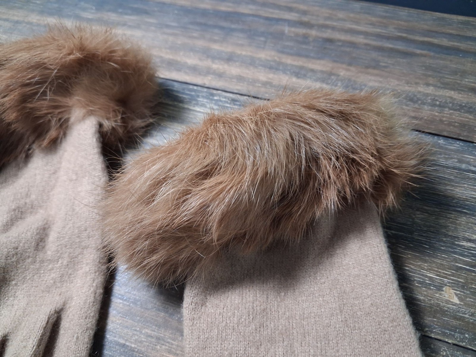 Vintage Cashmere Wool Nylon Light Brown Gloves OS Unknown Fur Phillipines