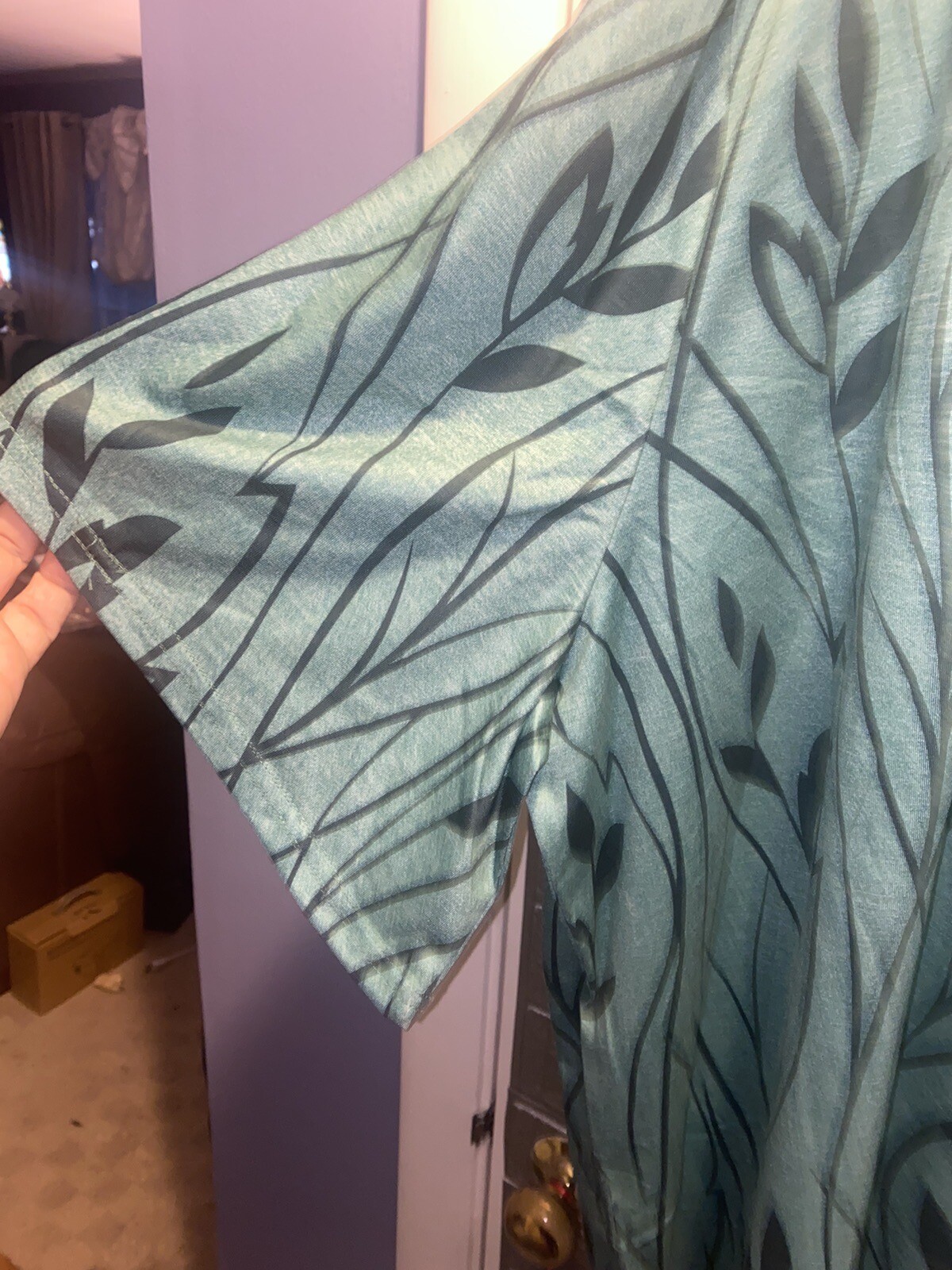Plus Size 26 5x Green Leaves Loose Blouse- True To Size – Light Sweater Feel