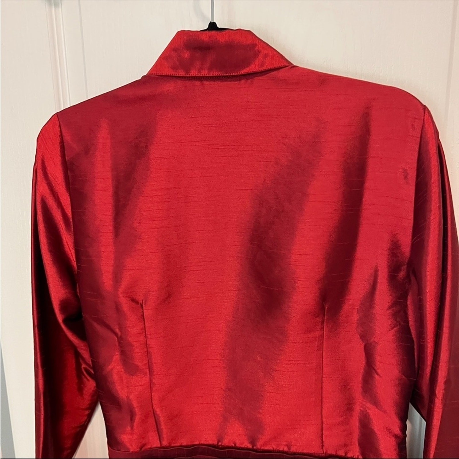 Coldwater creek faux silk deep red wrap top size small red the color