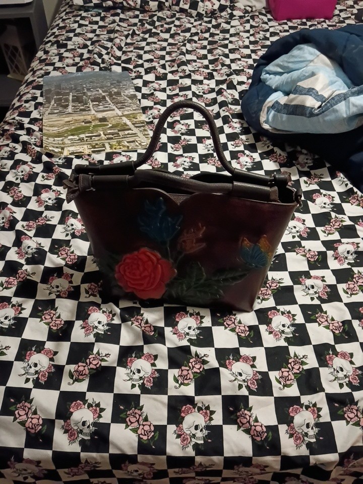 Red Leather Embossed Floral Pattern Handbag Purse Crossbody Bag 10.2″ L x 8.2″ H