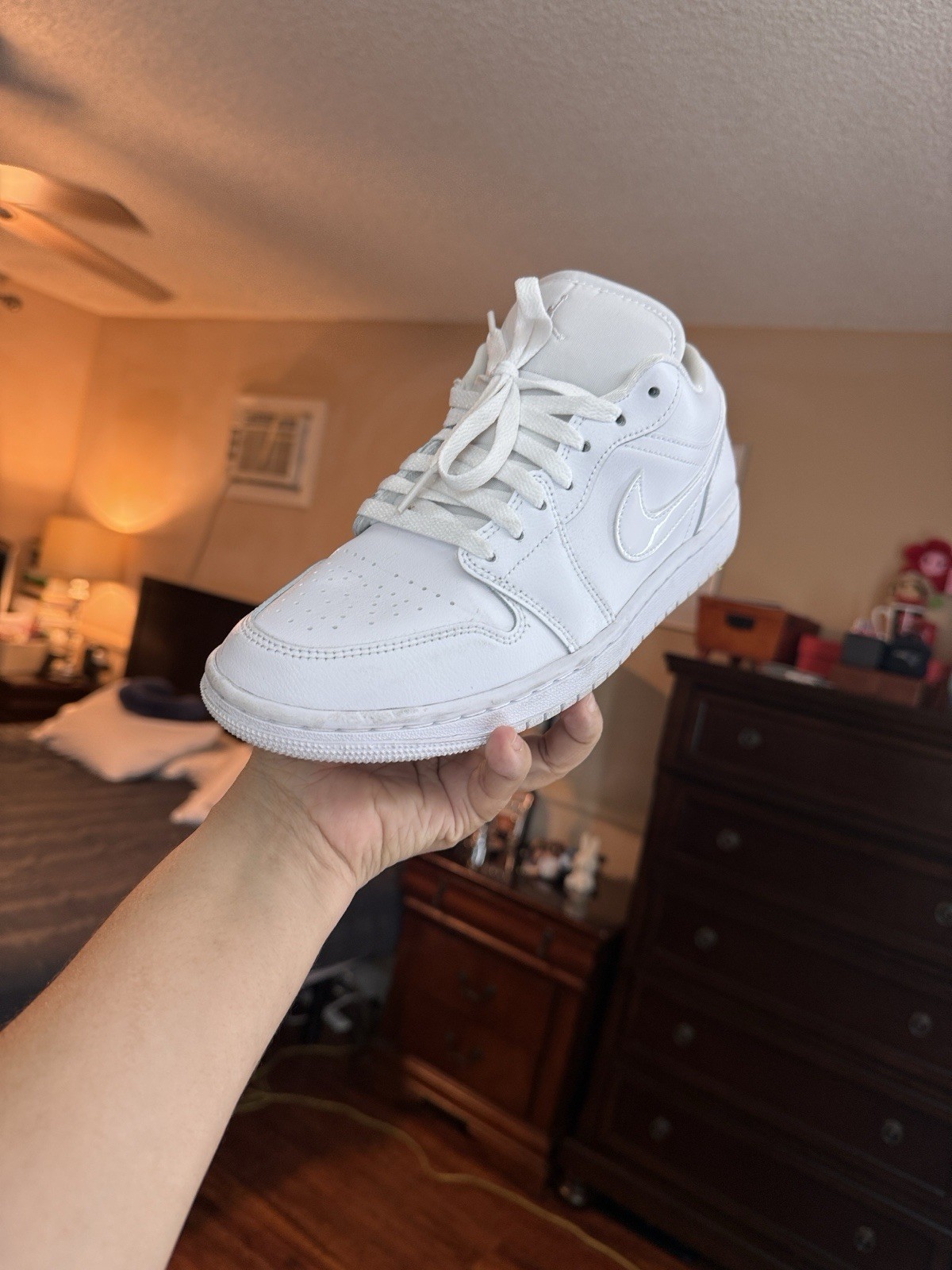 Jordan Air Jordan 1 Low Men’s White Low Top Lace-Up Athletic Sneakers