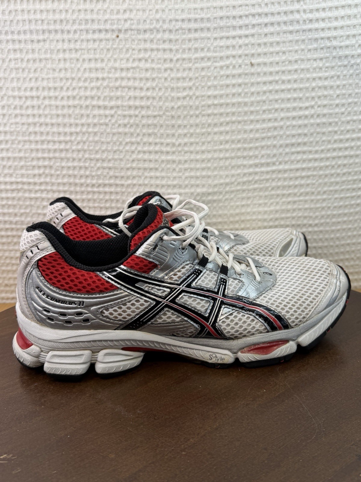 ASICS GEL-CUMULUS 11 Men’s 2009 Running Shoes Size 12 White Silver F371109