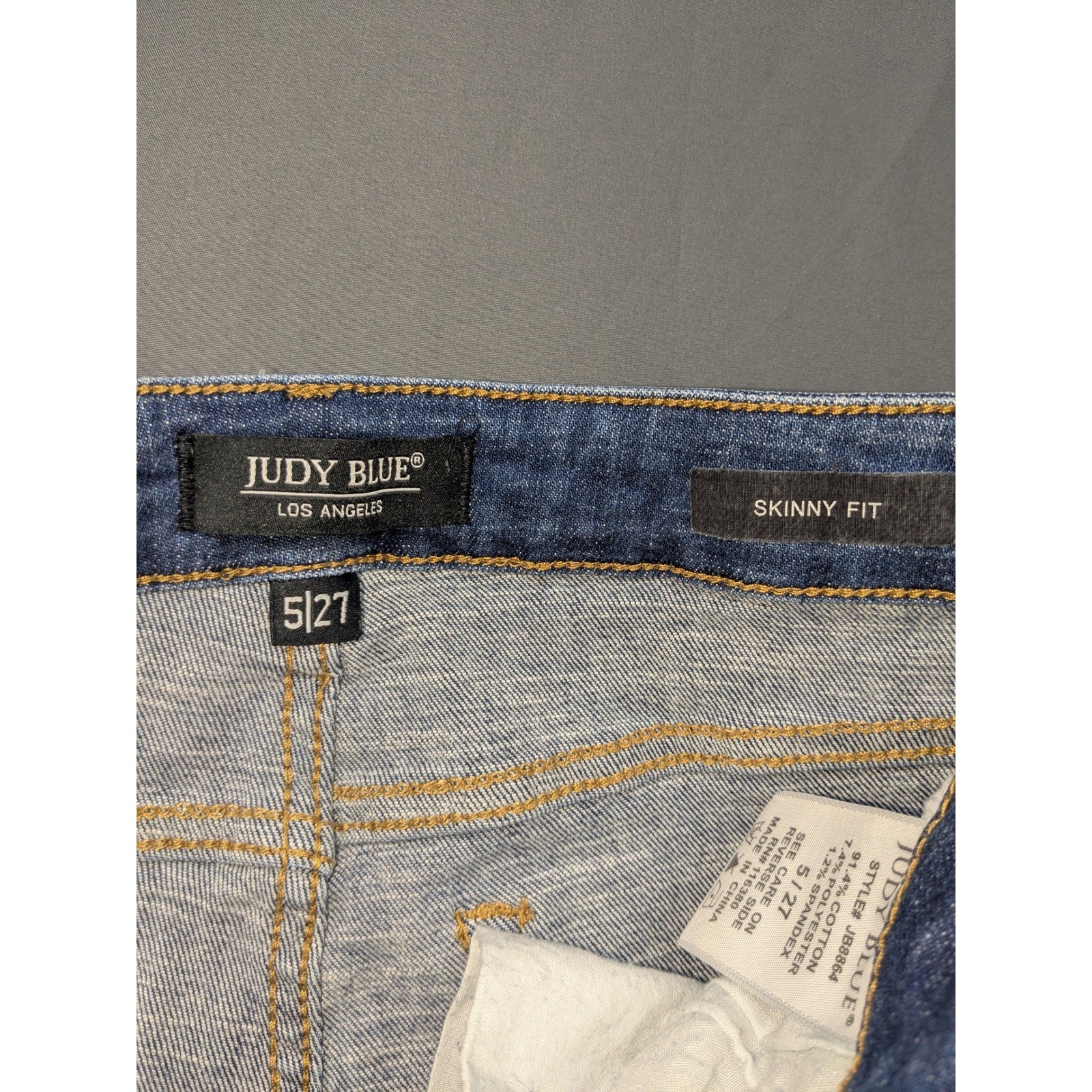 Judy Blue Skinny Fit Distressed Jeans Medium Wash Denim Womens 5/27 JB8864