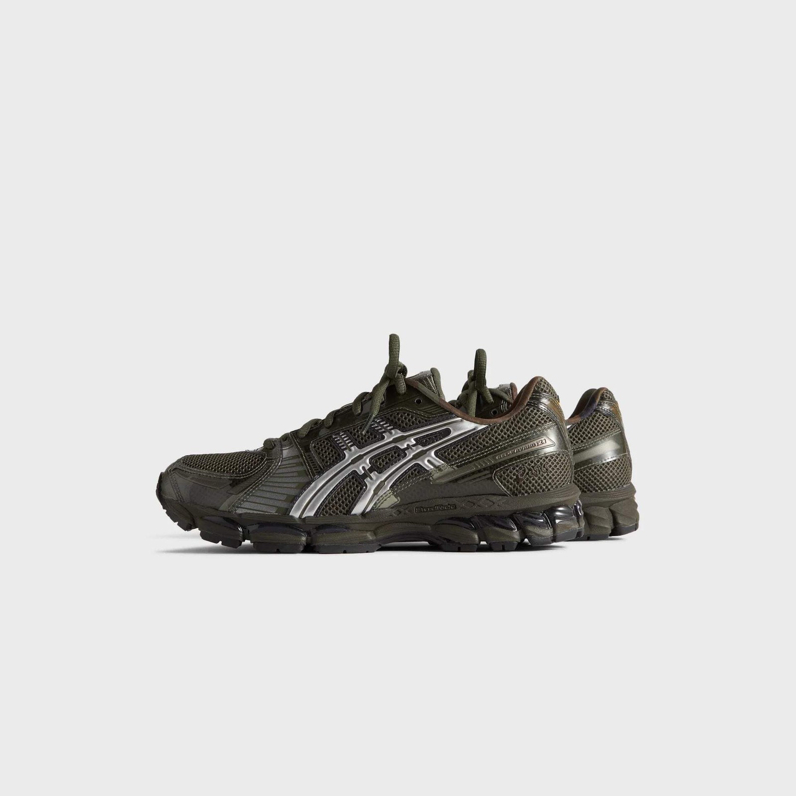 ASICS Gel-Kayano 12.1 Kith Marvel Capcom Captain America Guile (Comic Included)