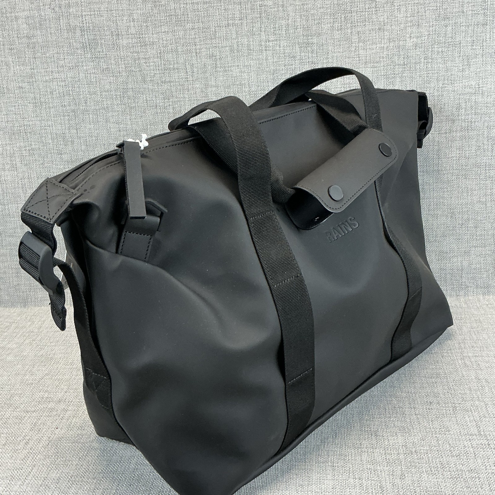 RAINS Hilo Weekend Duffle Bag Small Black Waterproof Travel Gym Carry on Luggage
