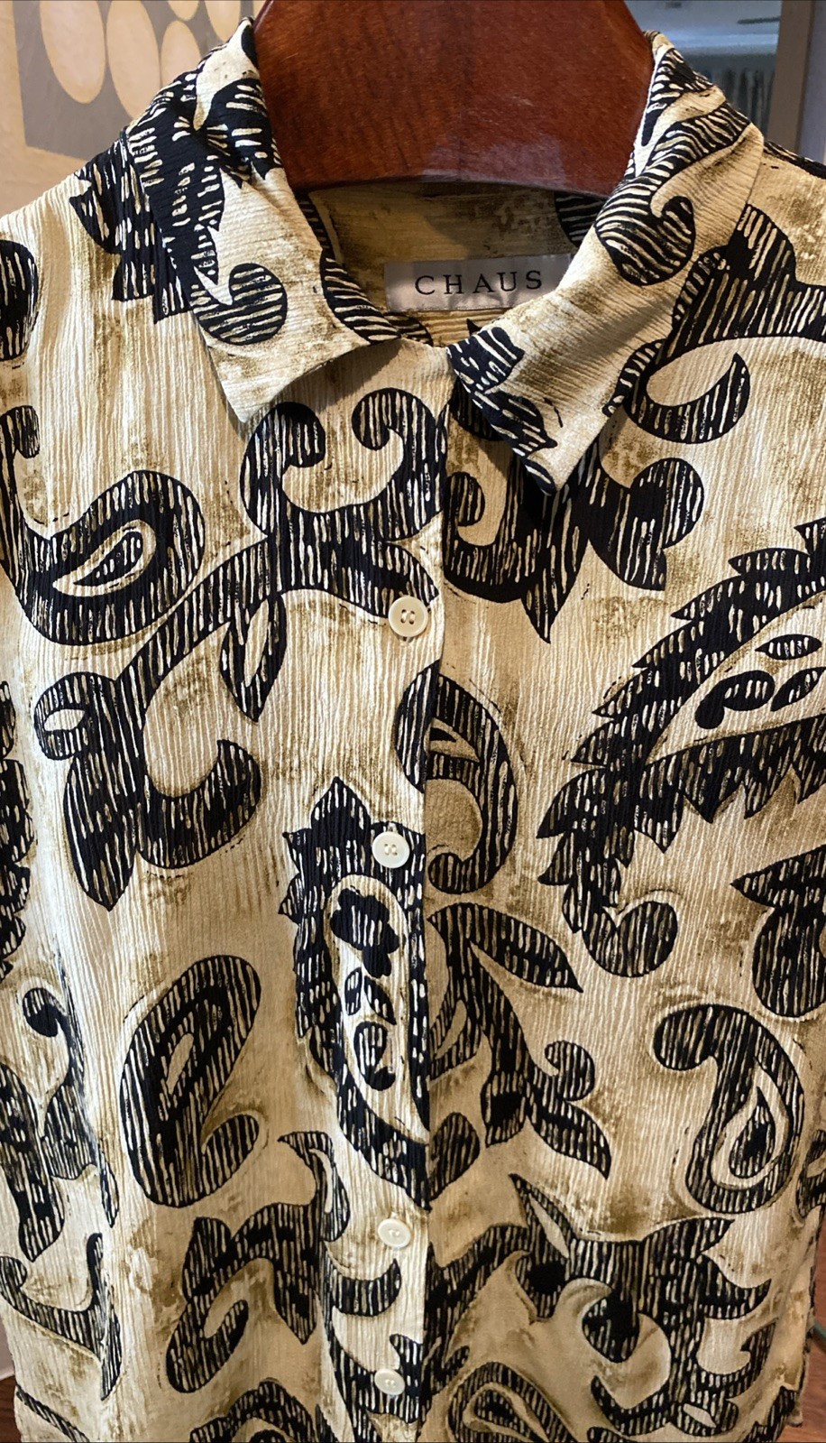 VTG CHAUS Cream button up short sleeve Shoulder Padded Collared Classy Blouse