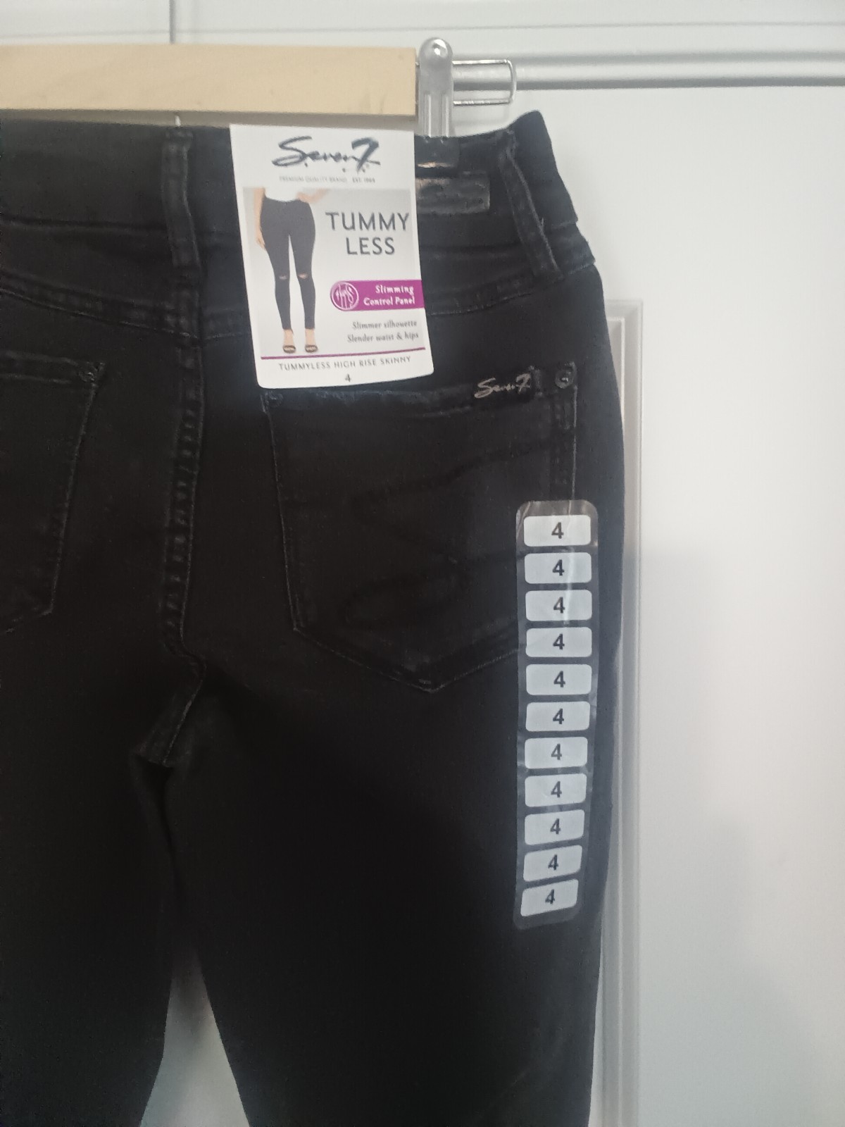 NWT Seven 7 Womens Size 4 Black Tummy Less Slimming Jeans (O)