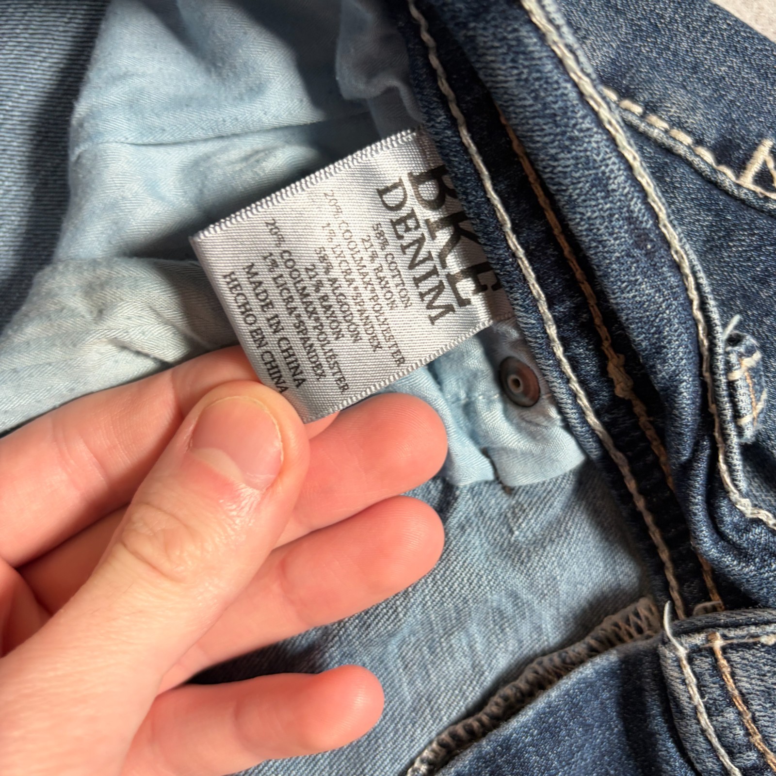 Buckle BKE Tyler Jeans Mens 34S (Fits 32×30) Blue Whiskered Denim Straight Leg