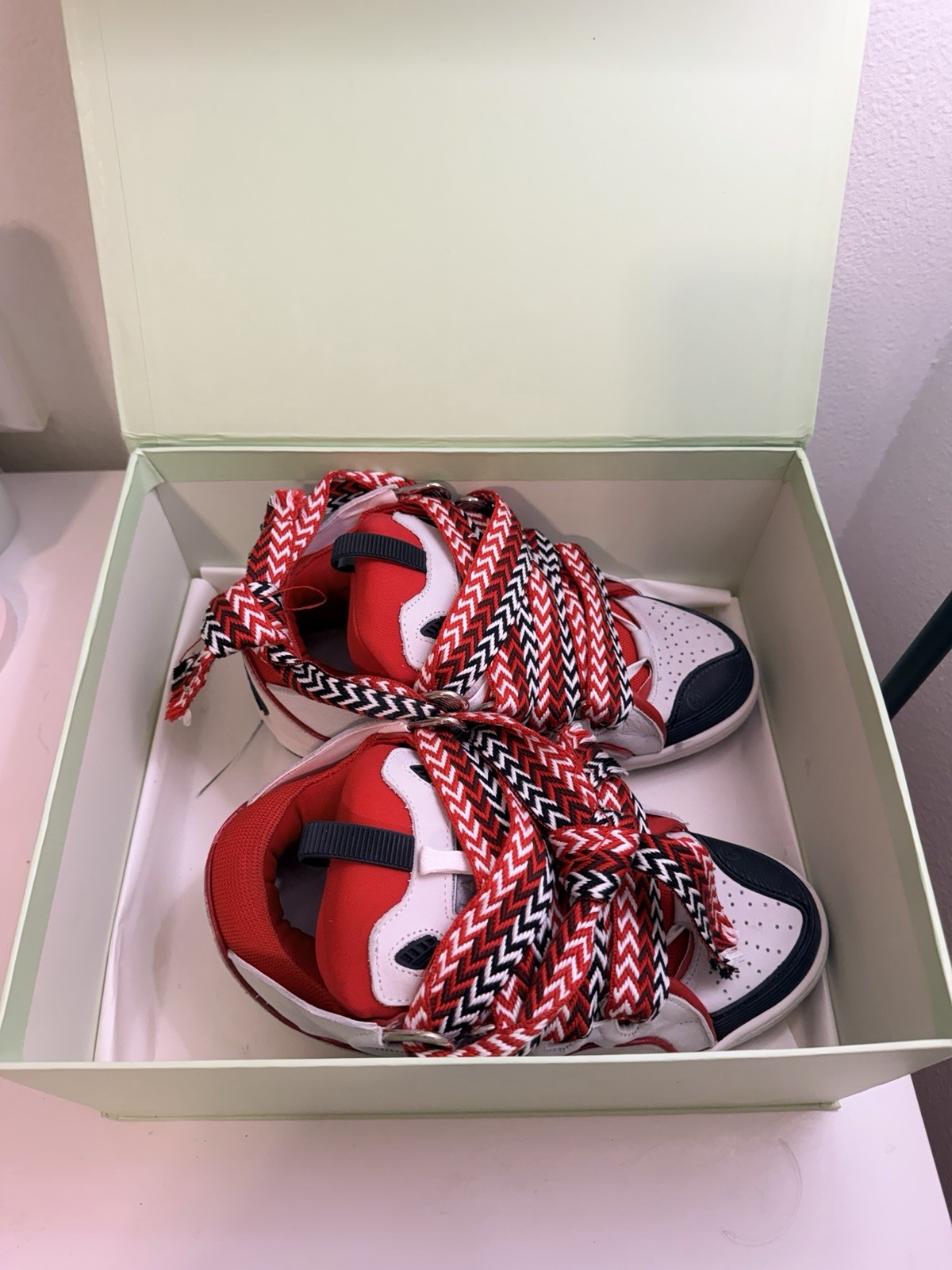 Lanvin size Men’s size 8 Y2K Sneakers White/Red/Black Leather lace-up