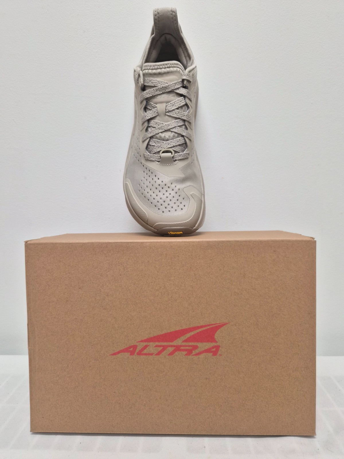 ALTRA OLYMPUS 6 Men’s NEW Medium Width W/Vibram Sole