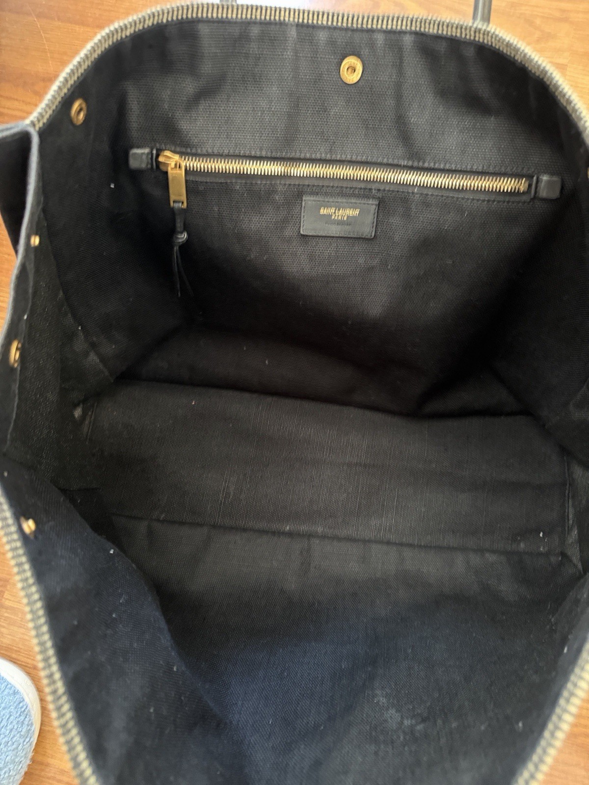 Saint Laurent Rive Gauche Tote Black/White Logo Zip Closure, Inner Pockets