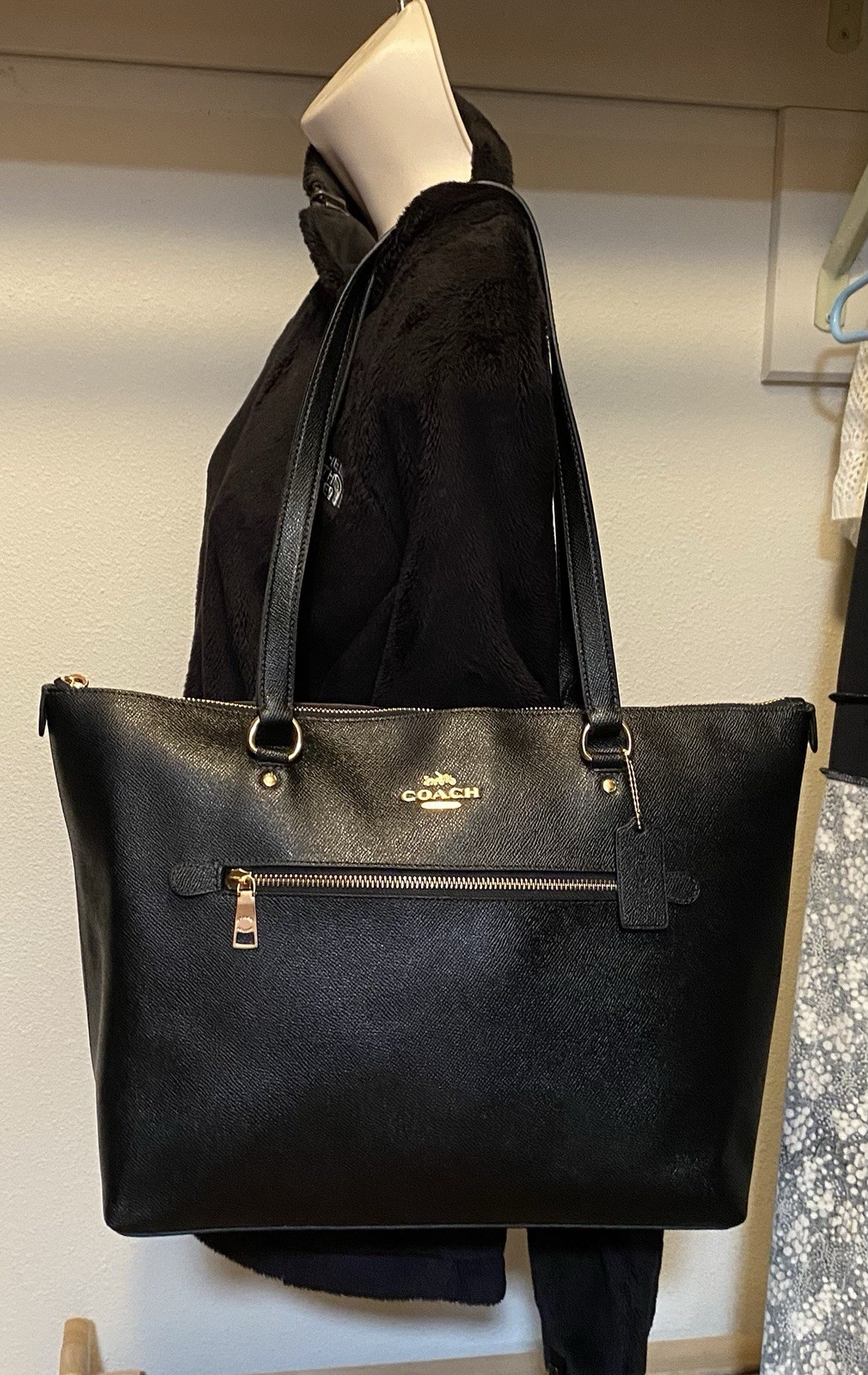Coach F79608 Gallery Tote In Black Crossgrain Leather