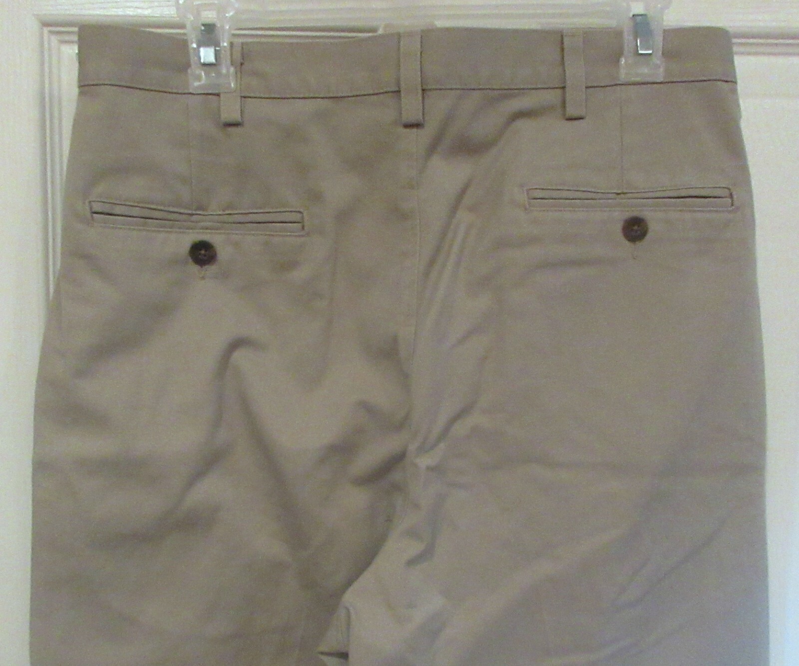 HAGGAR~TAN KHAKIS PANTS~32 x 32~NEW~Work to Weekend~Cotton~No Iron~Beige