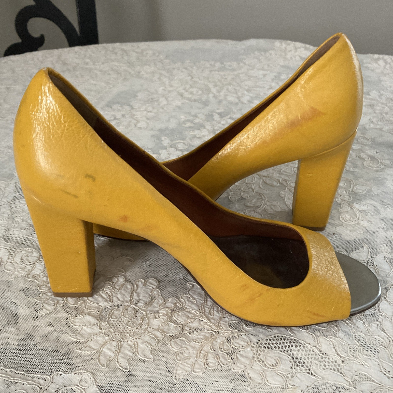 VINTAGE Lanvin Ete 2008 Yellow Patent Leather Metallic Peep Toe Pumps Sz 38 / 7