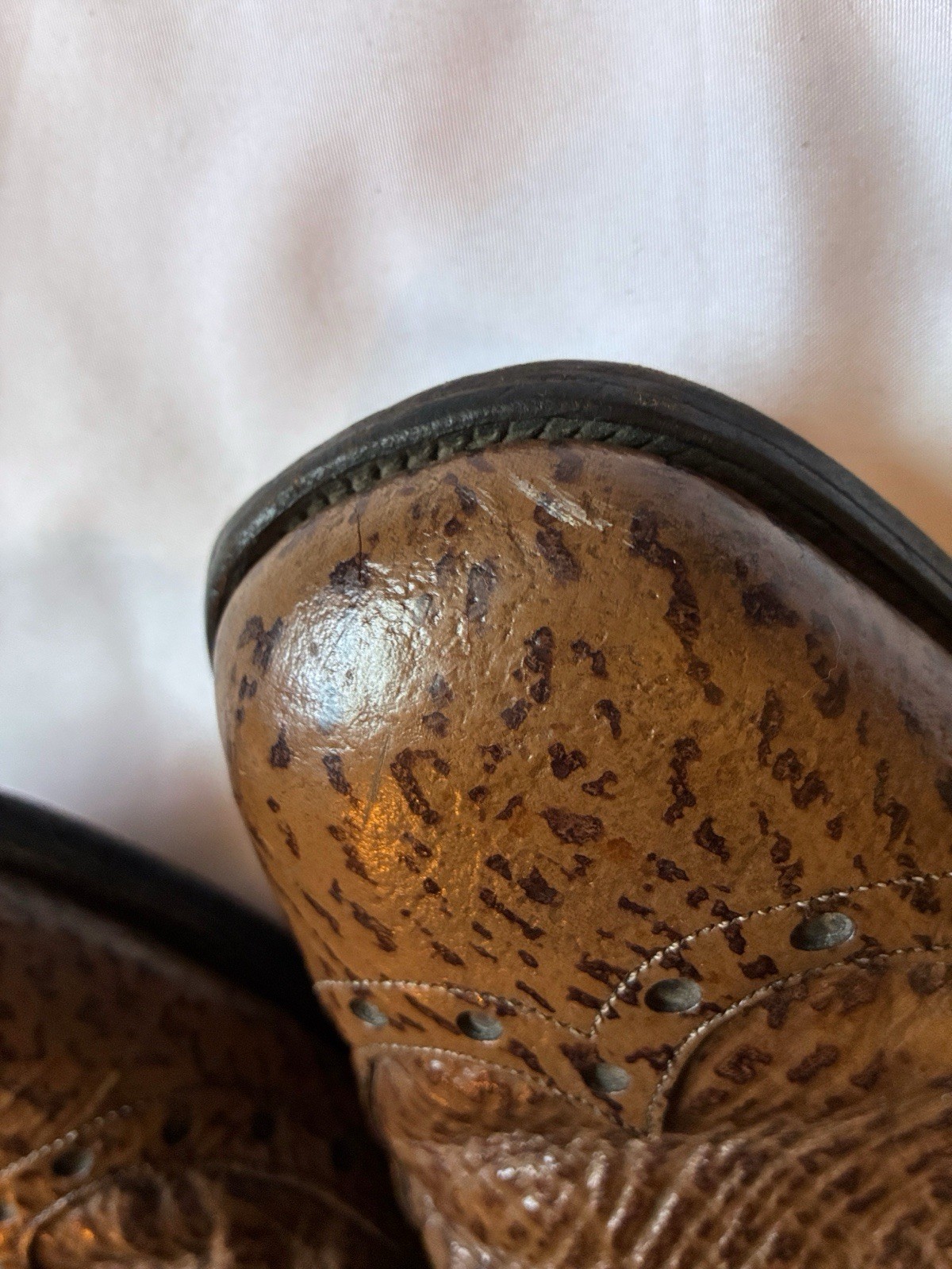 Allen Edmonds Ostendo Nassau Sharkskin Dress Shoes