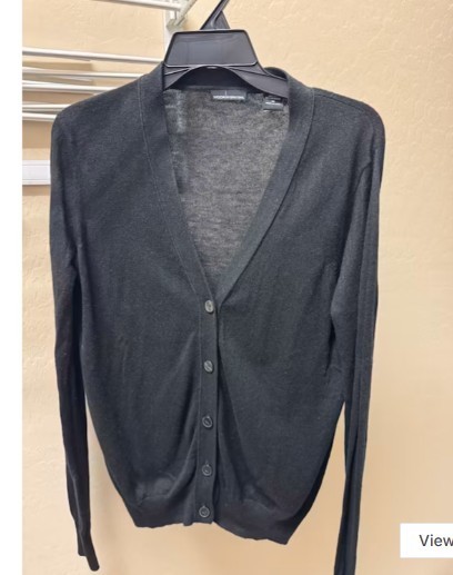 MODA International, 5-button, V-neck cardigan, 85% Silk, 15% Cashmere Sz M