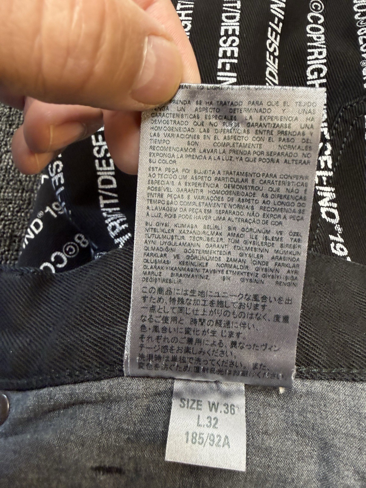 Rare DIESEL D-MACS-SP Jeans Size W36 L32 100% Cotton, Black With All-over Print