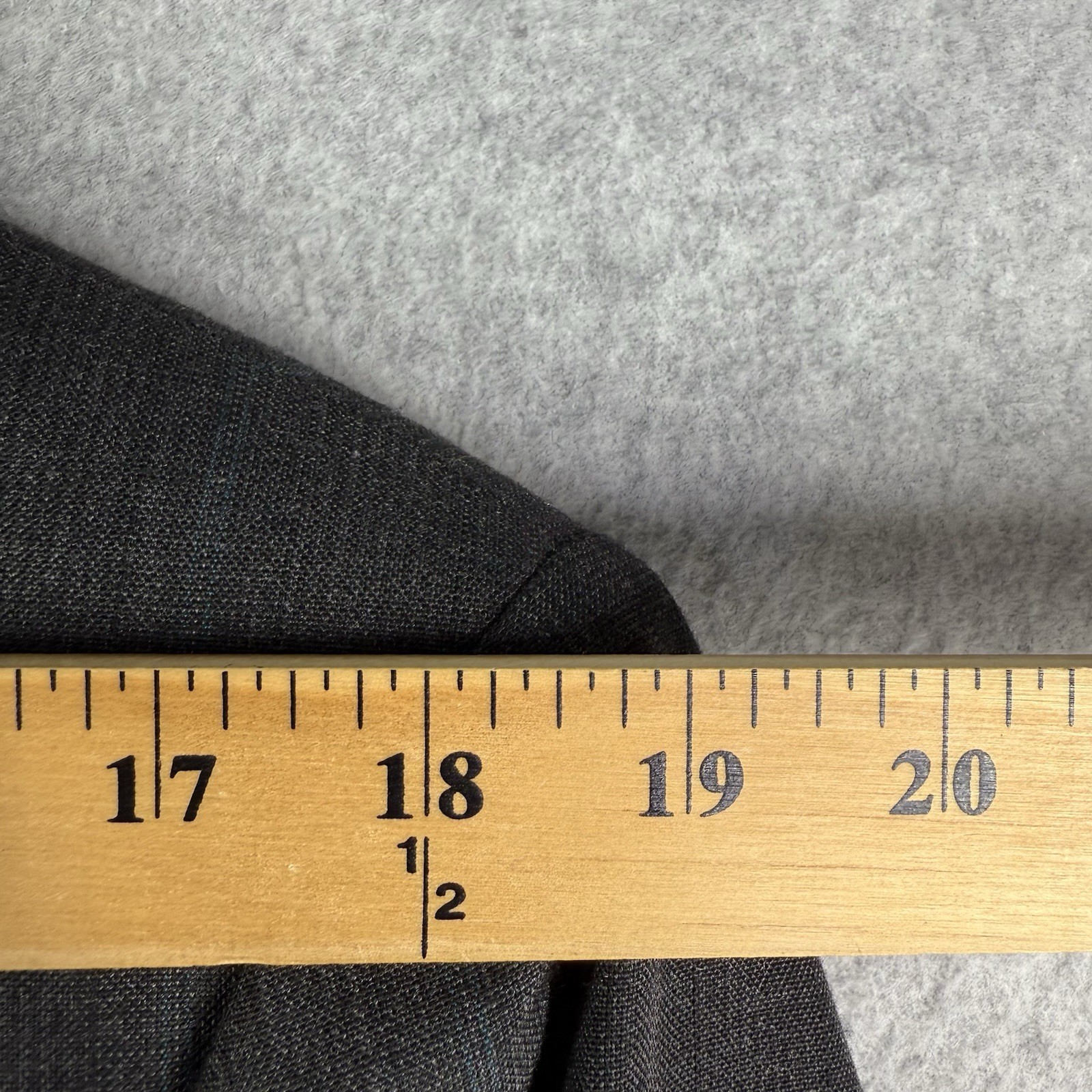 40R Towncraft Worsted Wool Blend Suit 2-Piece Men’s Charcoal Striped 34Wx30L