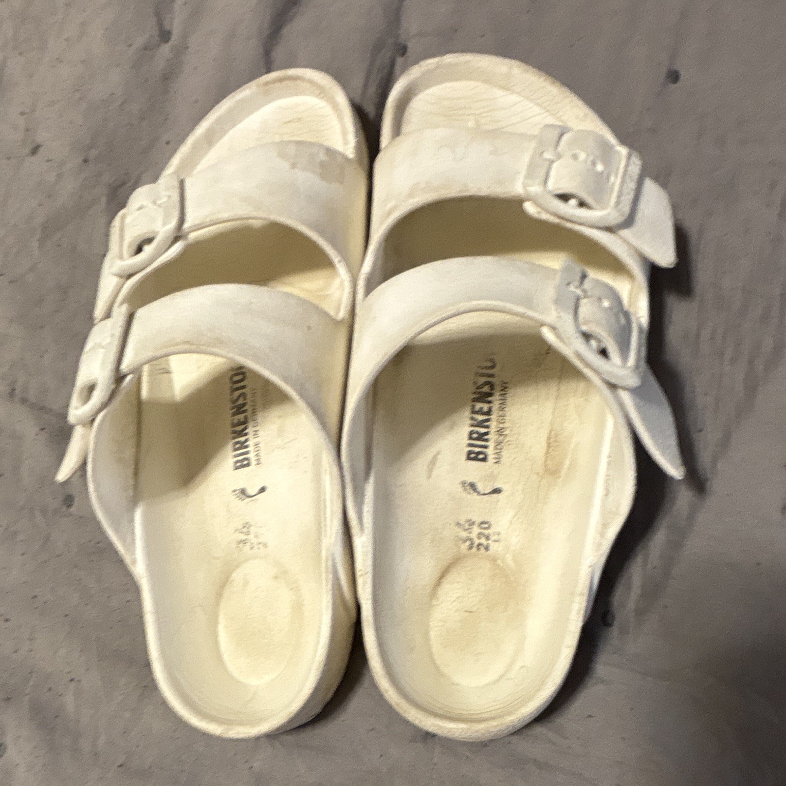 Birkenstock White Adjustable 2-Strap Buckle Slide Sandals Teens EU 36 US 4