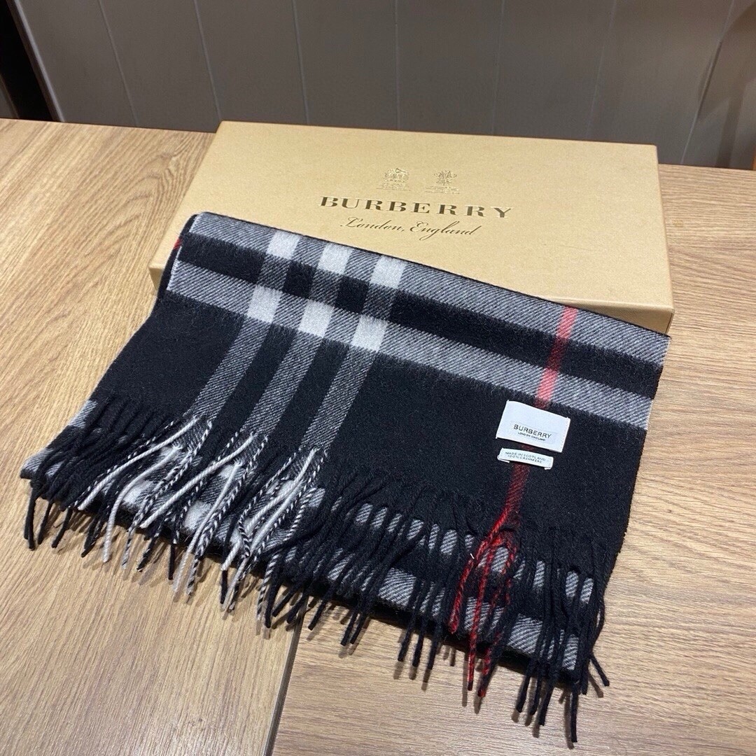 Burberry Cashmere Scarf Black Gray Red Plaid Fringe Logo Accent Rectangle