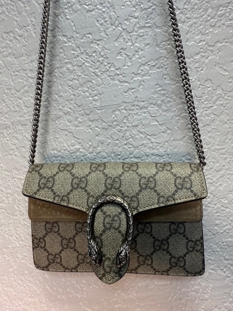 Gucci GG Supreme Monogram Super Mini Dionysus Bag