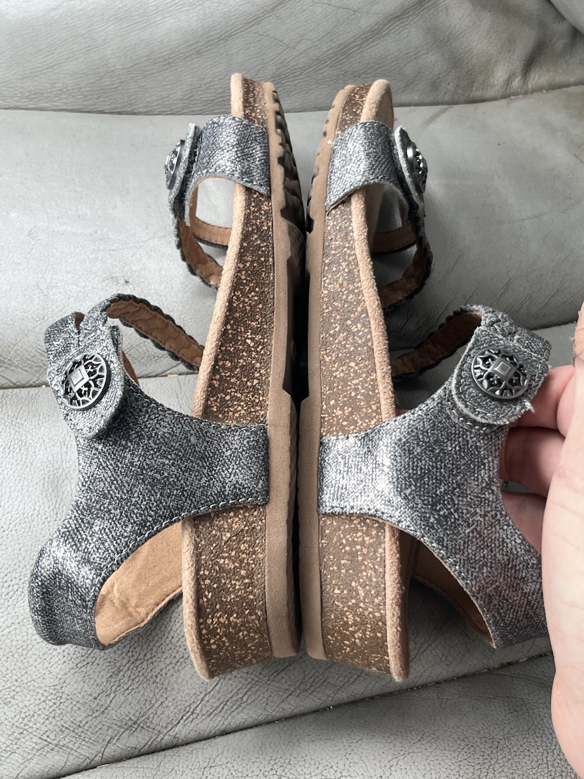 Aetrex Jillian Quarter Strap #SC365W Pewter fabric braided sandals size 8 / 38