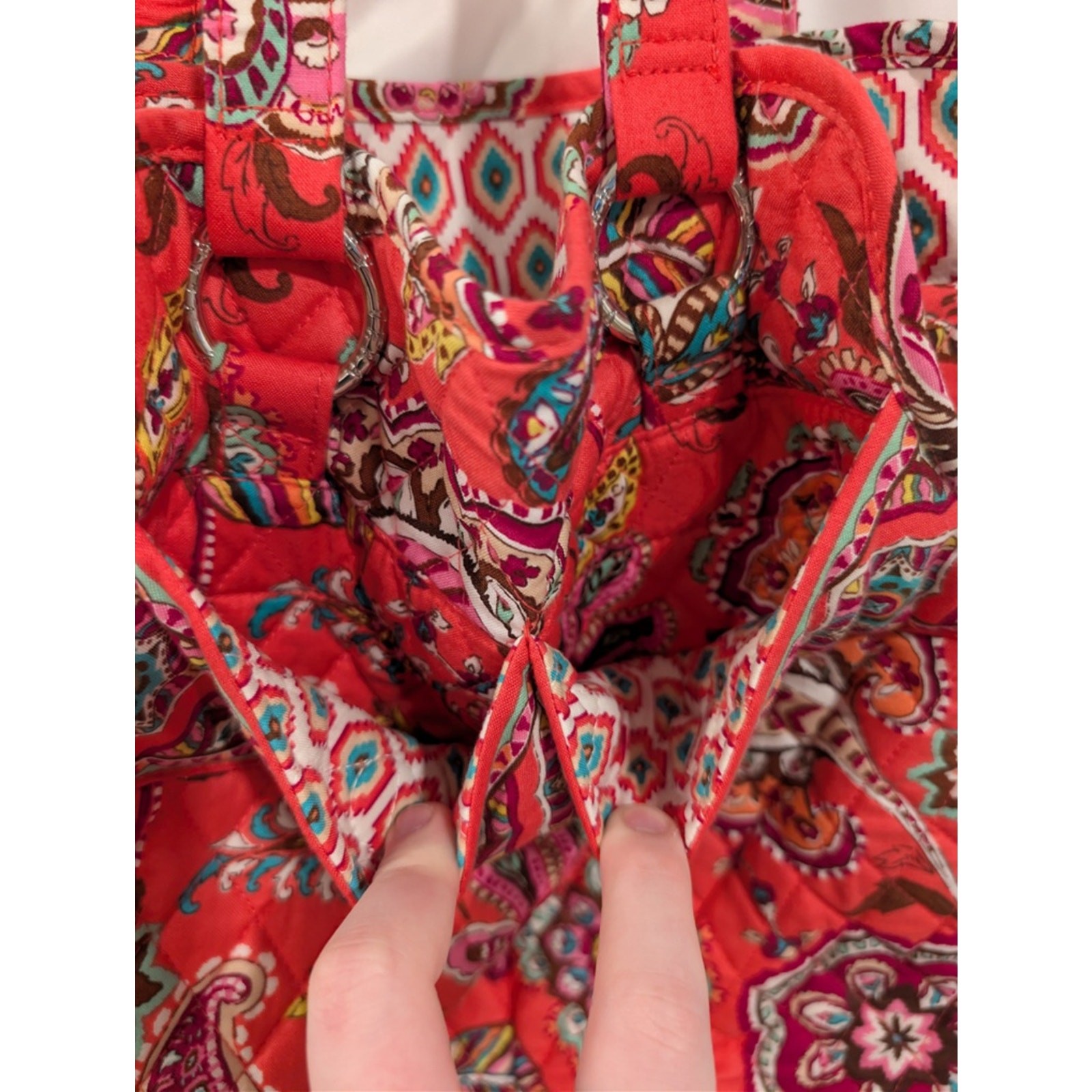 1067 – Vera Bradley Quilted Floral Tote Bag Pink Paisley Zip Pocket
